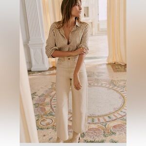 Size 40 (8) Sezane Le Crop Pants. Ecru color.